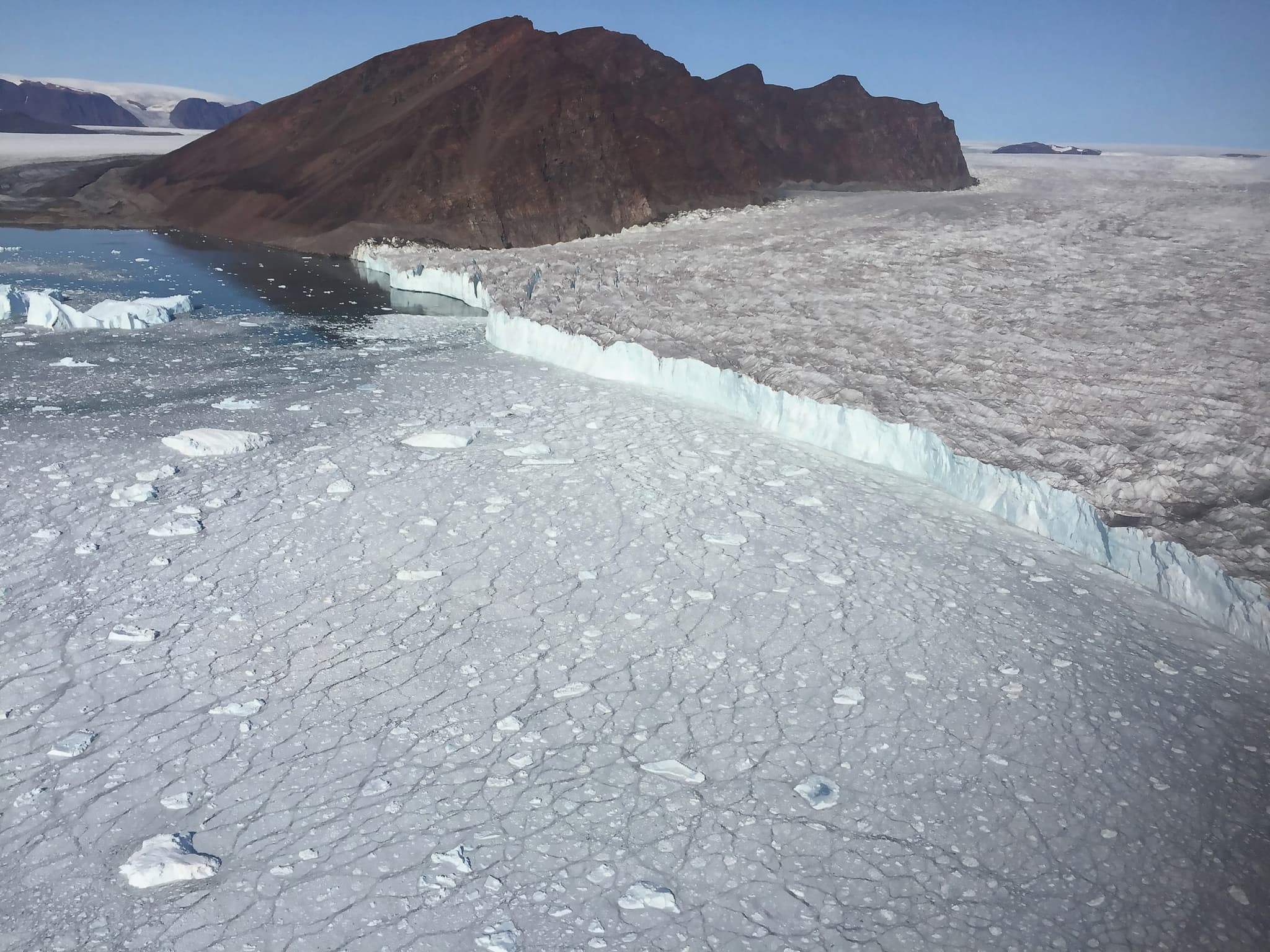 Iceberg Video What the sounds of iceberg calving can tell us - WWF Arctic
